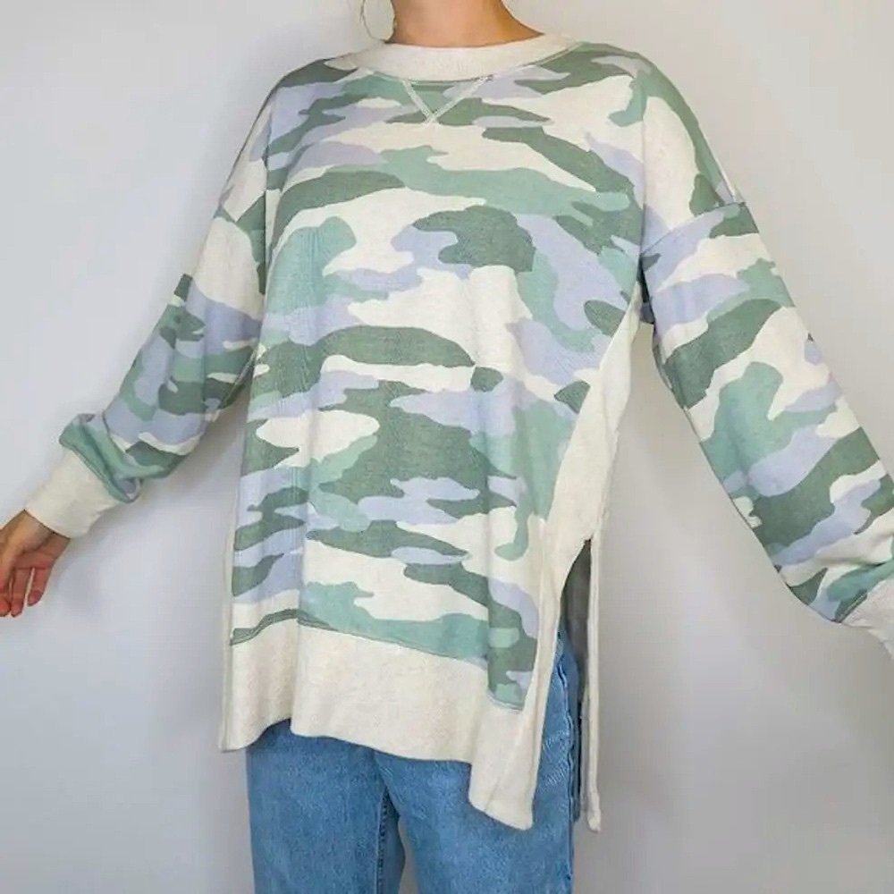 SOLD Aerie | Oversized Desert Green Camo Sweatshirt Size Medium - Picture 1 of 8